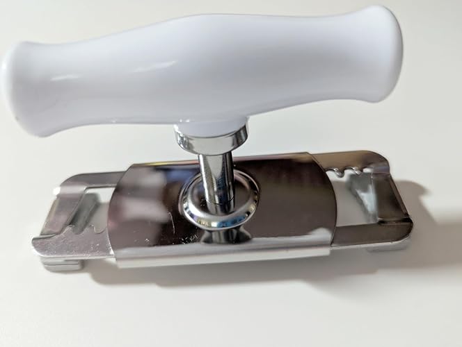 Manual Can Opener - alternate view 2