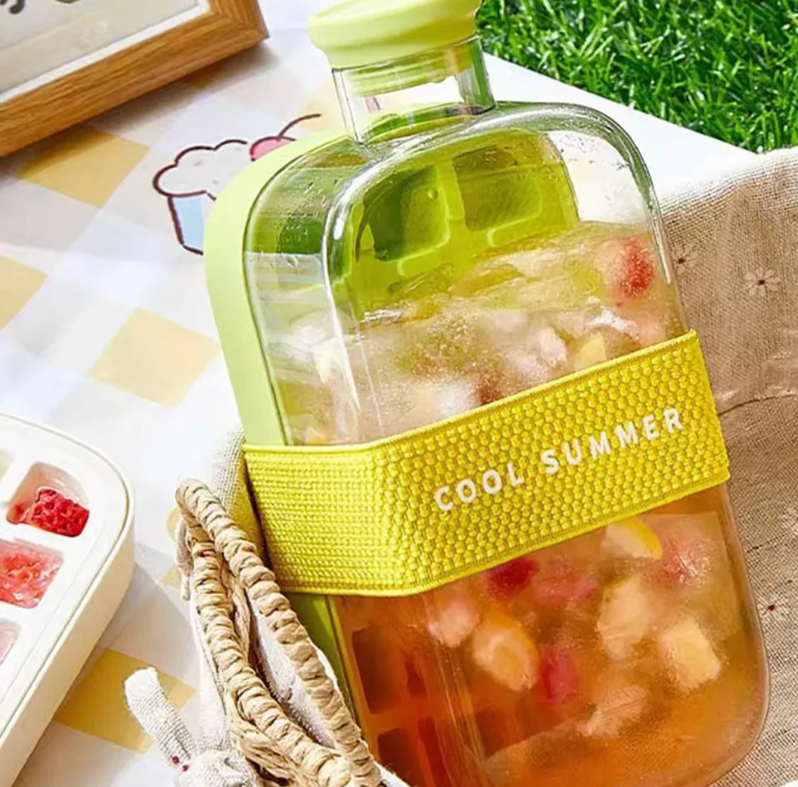 2 In 1 Ice Cube Bottle 500ml - alternate view 8