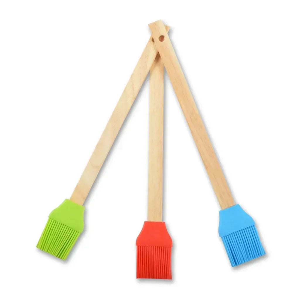 Wooden Handle Oil Brush
