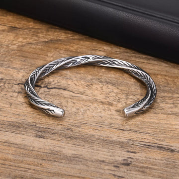 Titanium Twisted Mens Bracelet