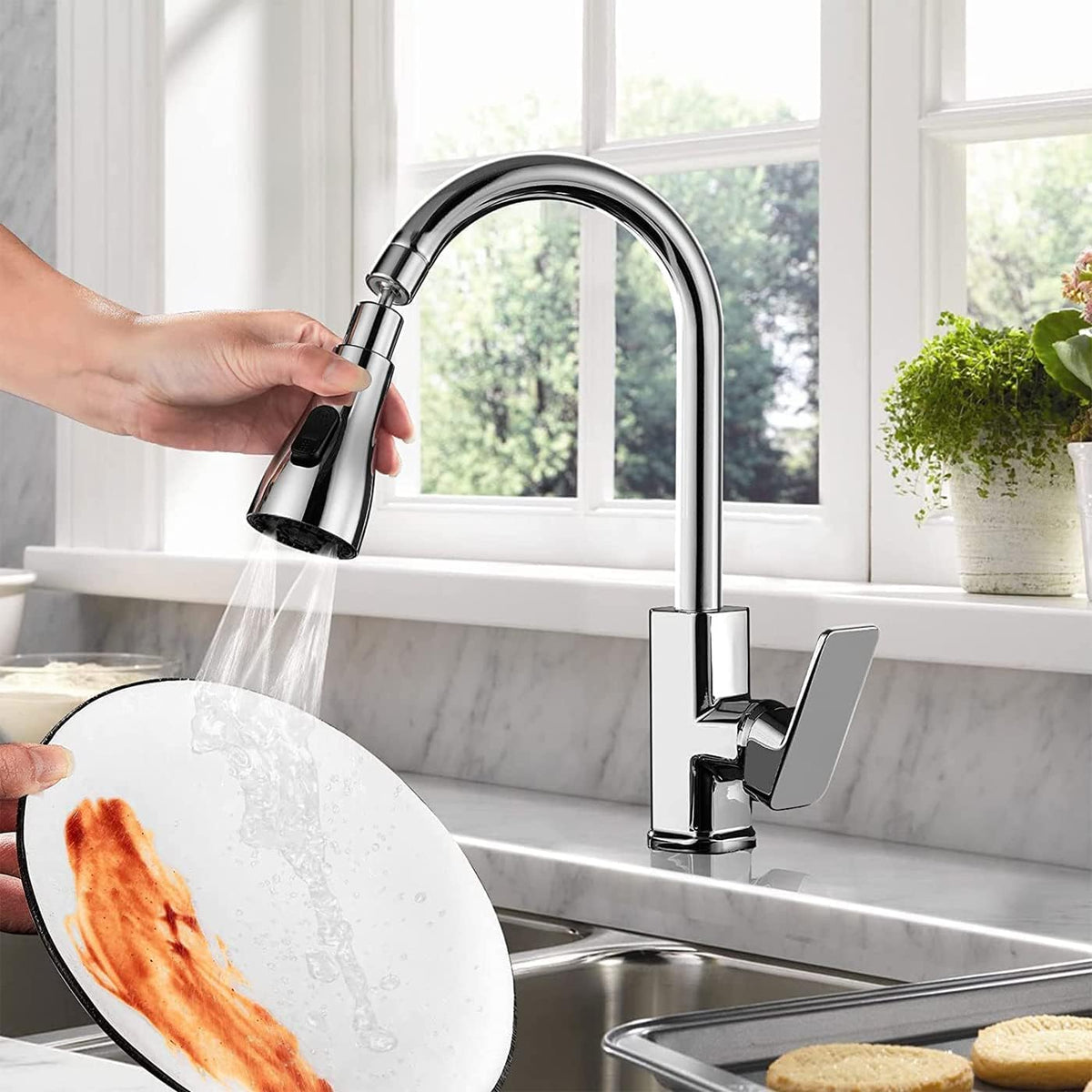 Flexible rotating faucet sprayer